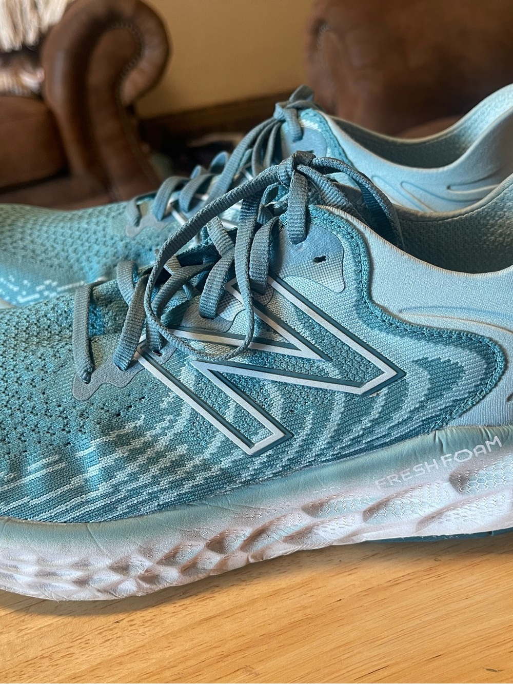 New Balance Fresh Foam woman’s Blue/White Lace-Up Low Top Running Sneakers